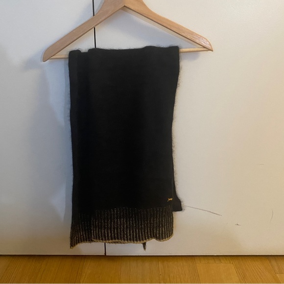 Juicy Couture Navy Angora Rabbit Sparkly Scarf - Picture 2 of 3